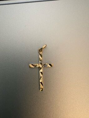 14k gold  Cross Pendant Necklace - Classic Polished Design